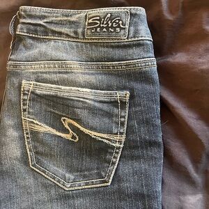 Silver Jeans Women's Straight Leg in Faded Blue